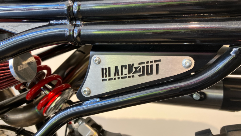 Ccm Spitfire Blackout (21MY)